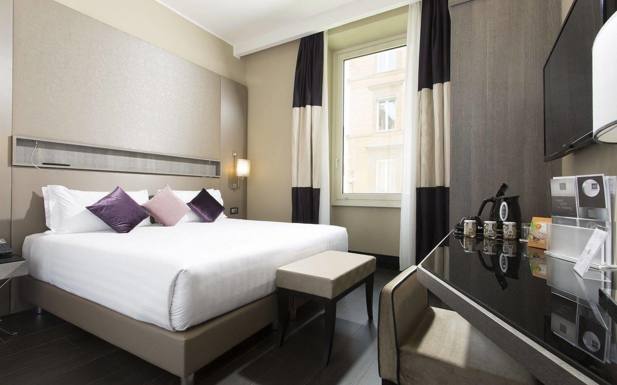 Rome Life Hotel Esterno foto