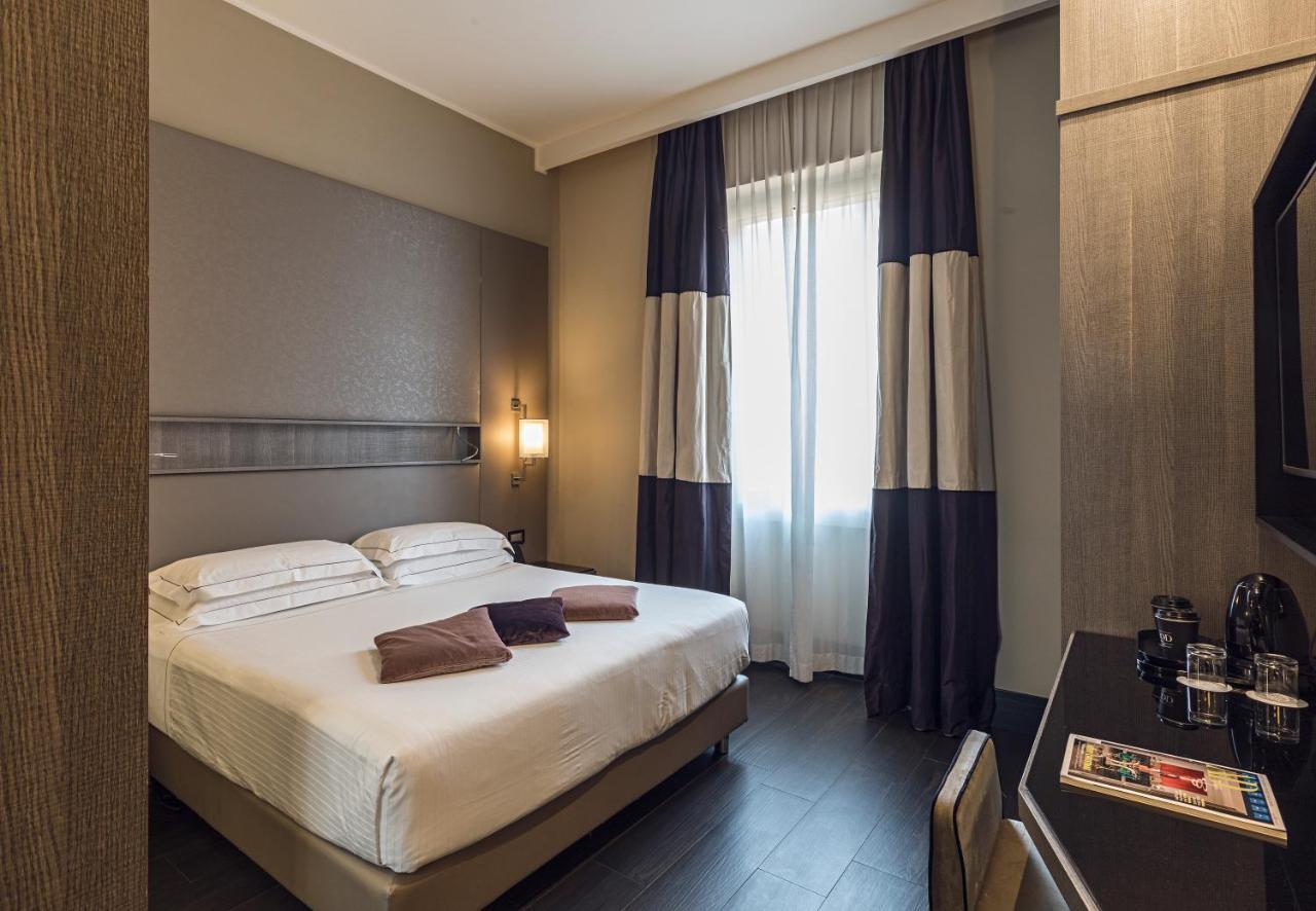 Rome Life Hotel Esterno foto